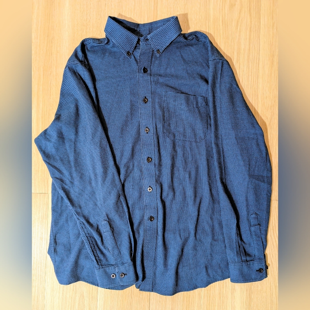 L.L. Bean Men's Navy Checkered Button Down Shirt. Traditional Fit